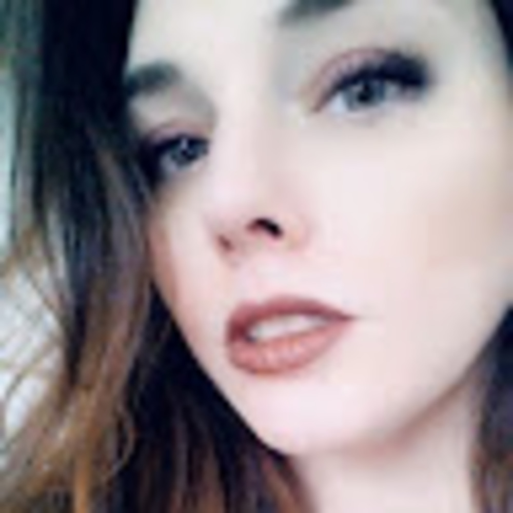 Meet your Posher, Adriana